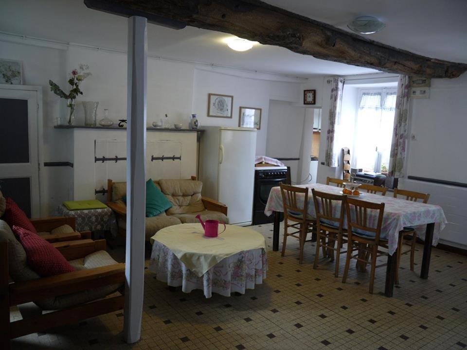 Les Miquelots Bed and Breakfast Pont-d'Ouilly Buitenkant foto