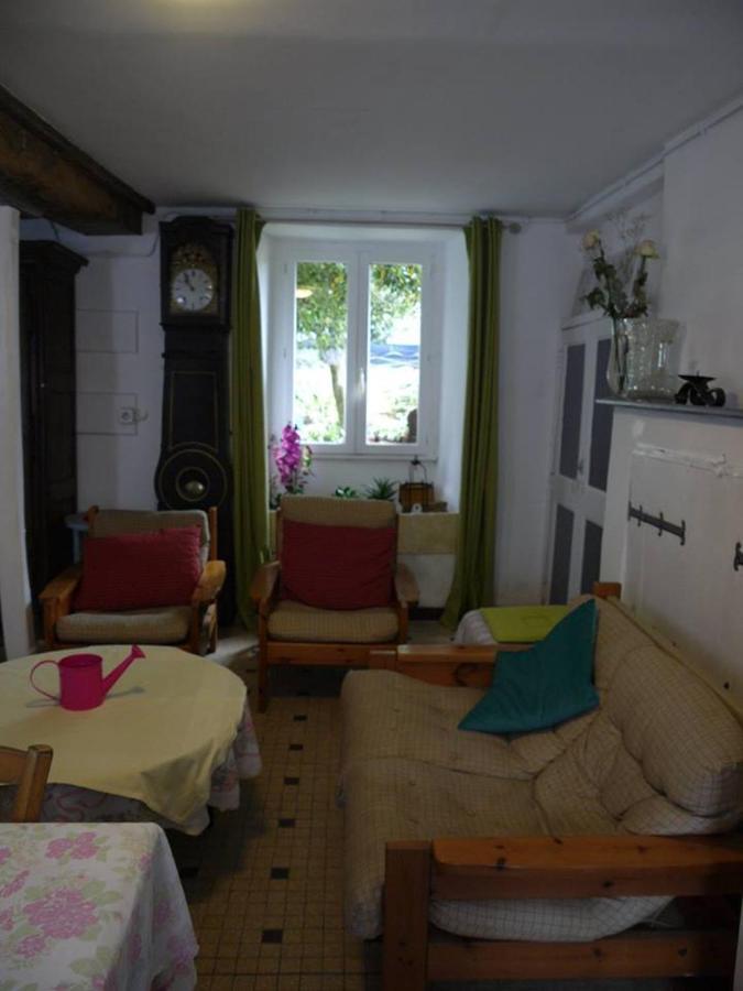 Les Miquelots Bed and Breakfast Pont-d'Ouilly Buitenkant foto
